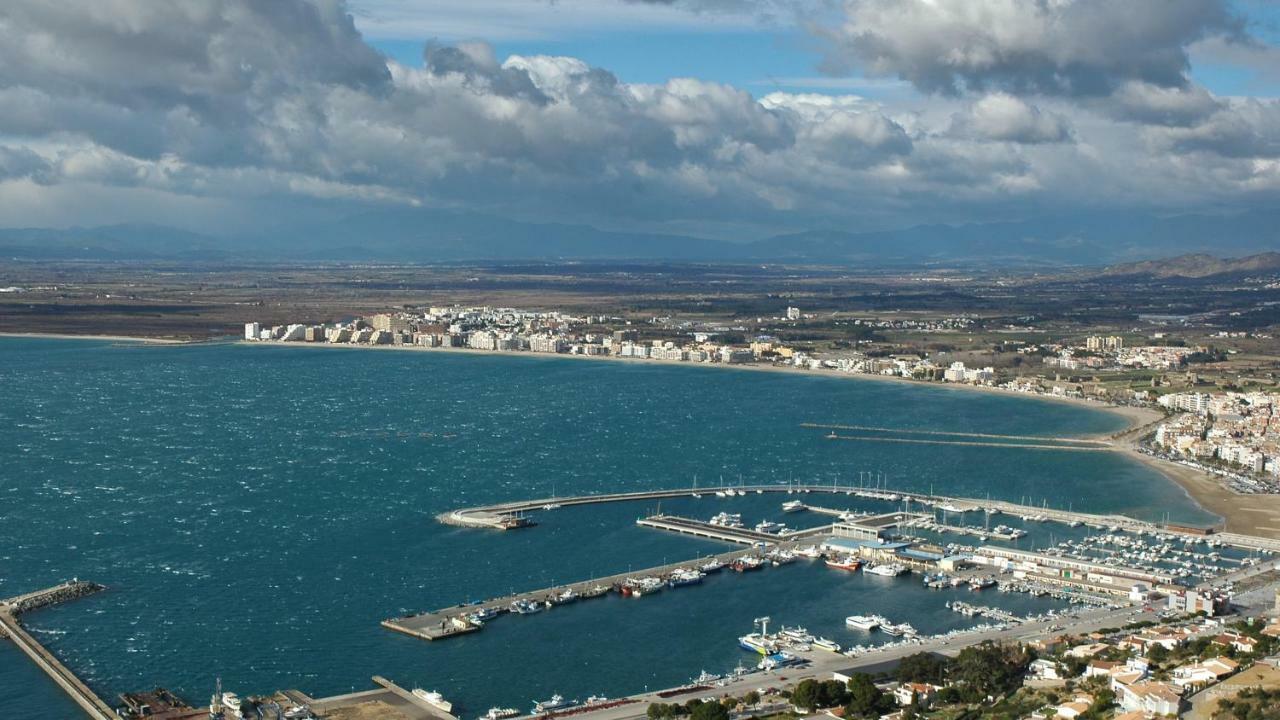 קסטלו דה אמפוריאס Can Gaita מראה חיצוני תמונה